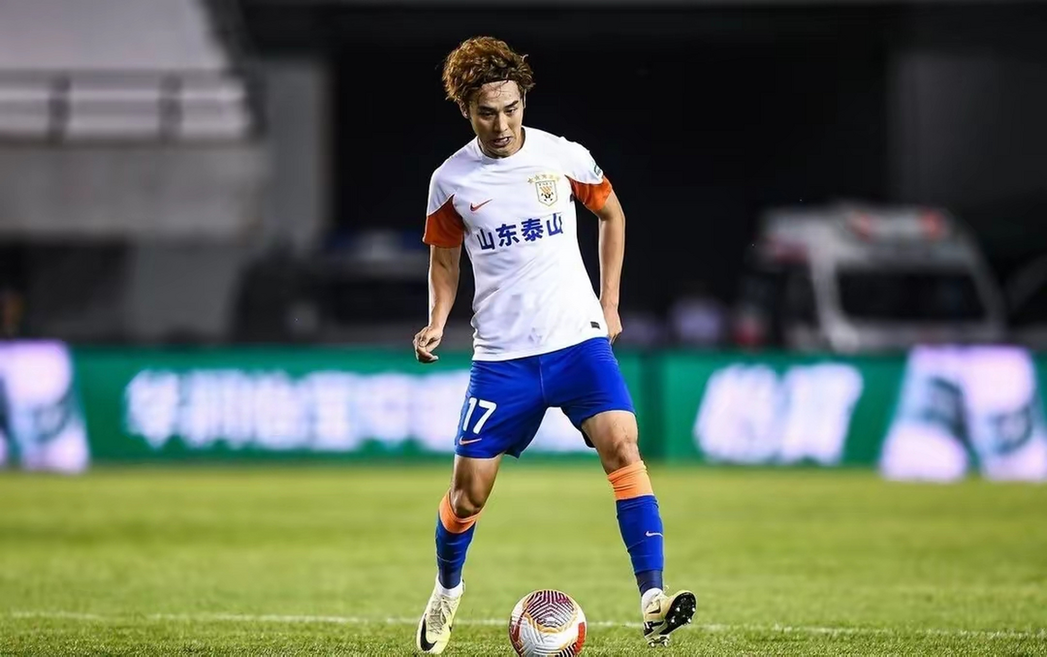 球员在亚洲顶级赛事上表现神勇